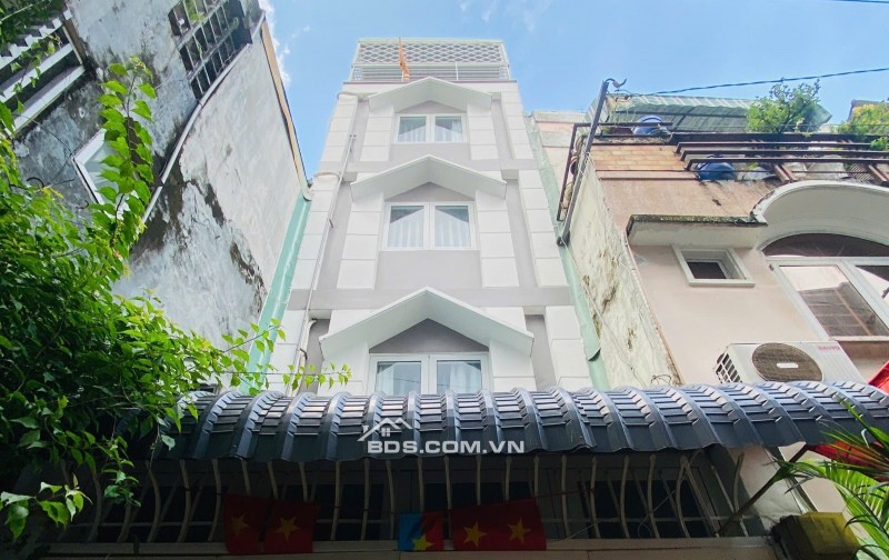 Nhà Đẹp Ở ngay, 4 Tầng đường Lý Chính Thắng, Quận 3 DTCN trên sổ 21m2, 3PN. Chỉ Nhỉnh 4 tỷ